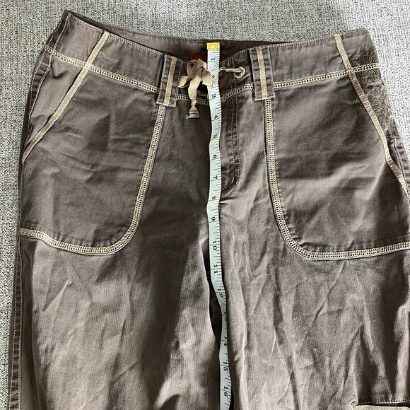 Eddie Bauer Cargo Pants Capri Women's Straight Brown Casual Relaxed Size 6 - Picture 5 of 16